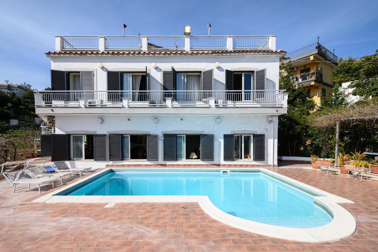 Villa Emilia Pozzuoli Luaran gambar