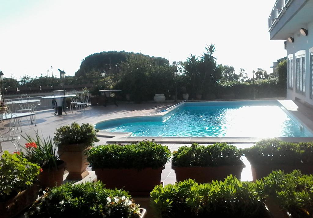 Villa Emilia Pozzuoli Luaran gambar